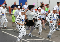 Picture of people doing the fun run