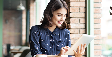 girl-with-ipad