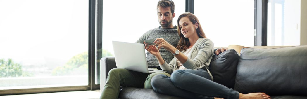 Couple purchasing items online using BNPL